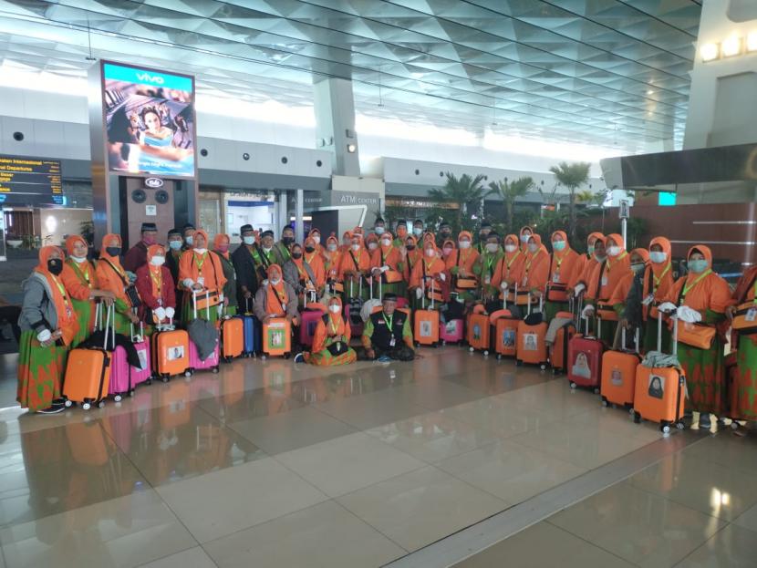 Visa Umroh & Handling Bandara10